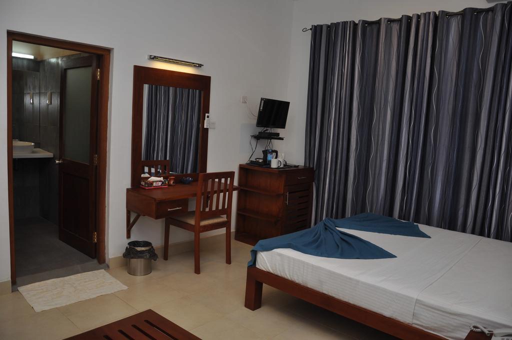 Aarya Hotel Pinnawala (Kegalle) Room photo