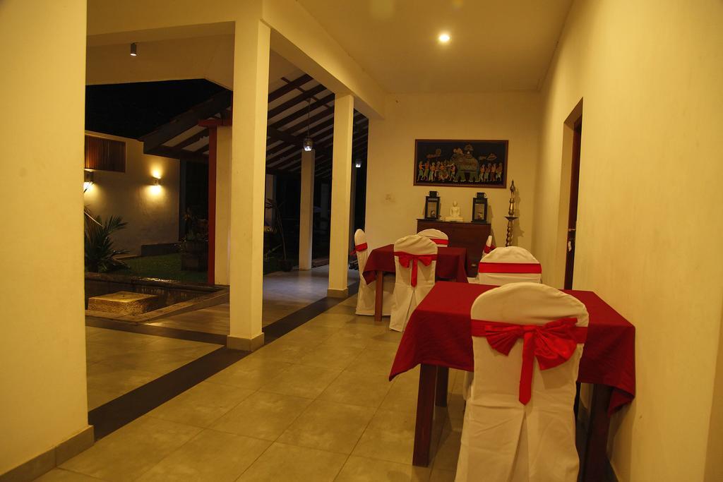 Aarya Hotel Pinnawala (Kegalle) Exterior photo